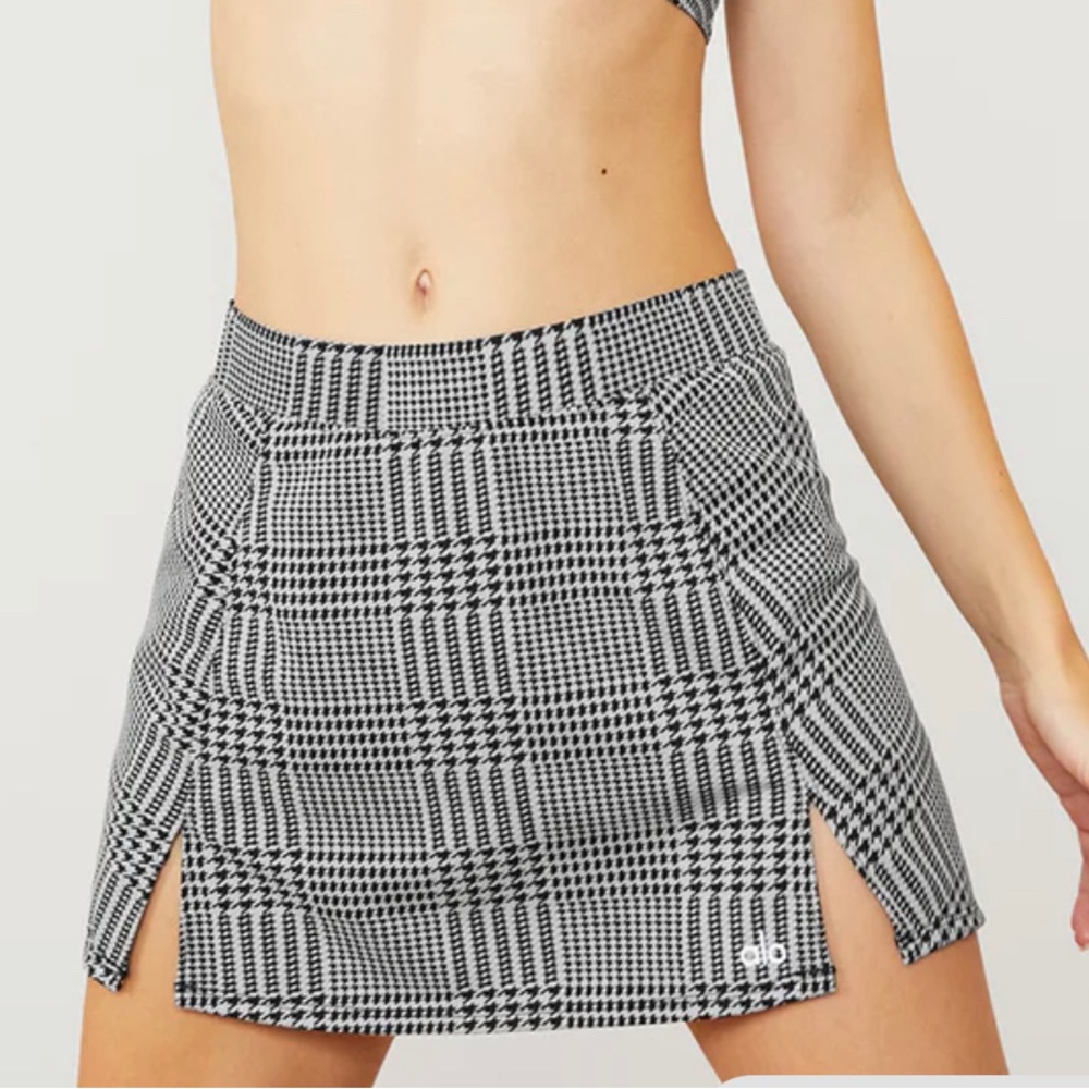 Alo tennis or golf skirt